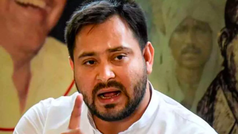 तेजस्वी यादव के खिलाफ मानहानि का मामला दर्ज़, गुजरातियों को अपशब्द कहने से जुड़ा है मामला