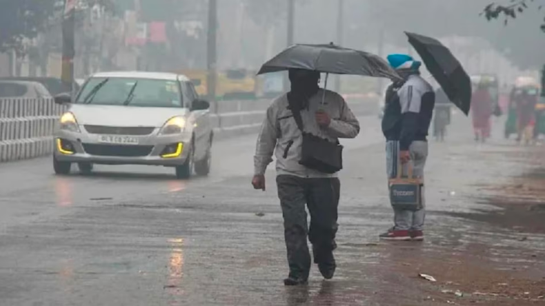 Weather Today: दिल्ली-NCR में आज भी बरसात की उम्मीद, कल से बढ़ेगा तापमान, जानें मौसम का हाल