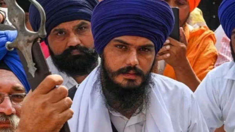 Amritpal Singh letter: जेल में बंद अमृतपाल ने लिखी चिट्ठी, कहा- ‘यहां मेरे हौसले बुलंद हैं’
