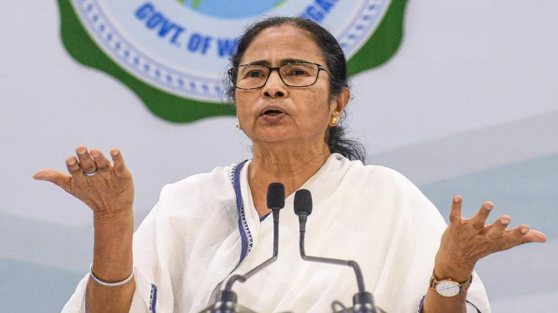 Bengal Violence: पश्चिम बंगाल में रामनवमी शोभायात्रा पर उपद्रवियों ने किया पथराव, 20 लोग जख्मी