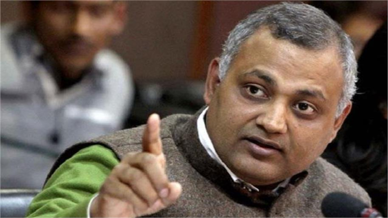 दिल्ली में पानी के लिए मचा हाहाकार, यमुना में बढ़ा अमोनिया स्तर
