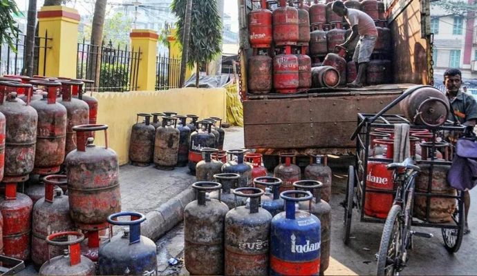 27 साल पुराना अखबार ने खोले कई बड़े राज, पढ़ते ही उड़ जाएंगे होश!