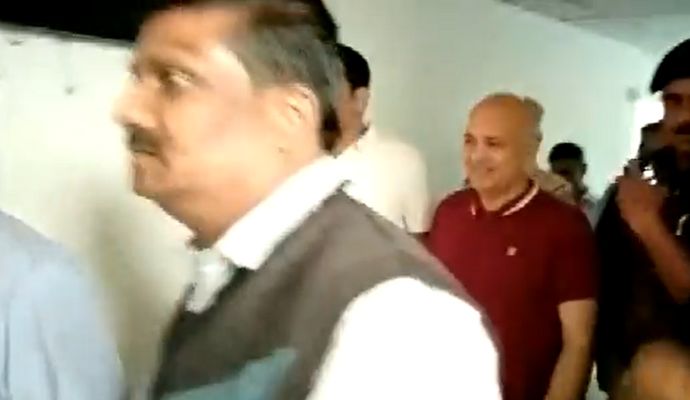 बिहार में बदमाशों के हौसले बुलंद, लूट की वारदात के बाद चलाई गोलियां