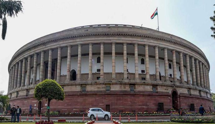 Rajnath Singh: कोरोना से संक्रमित हुए रक्षा मंत्री राजनाथ सिंह, आज वायुसेना के कार्यक्रम में होने वाले थे शामिल