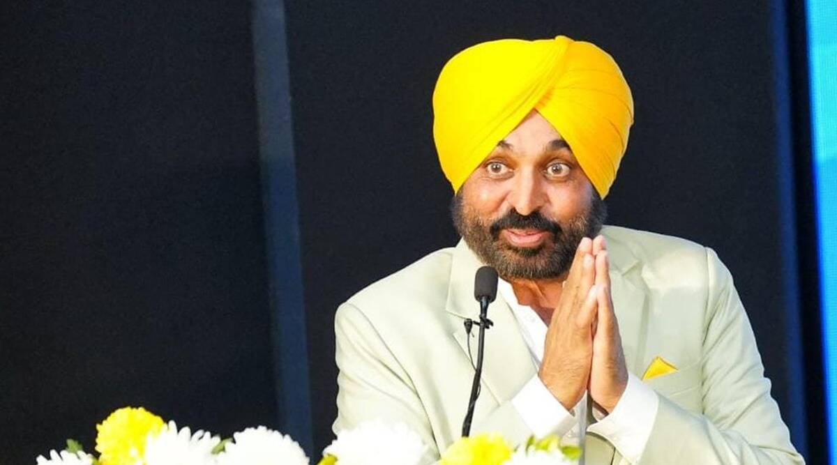 अमृतपाल सिंह की नई फोटो आई सामने, मोटरगाड़ी पर बाइक लाद कर जा रहा