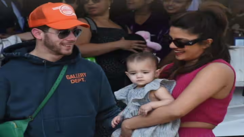 Parineeti Chopra Birthday:प्रियंका चोपड़ा से लेकर भाइयों तक ने दी खास अंदाज में बधाई , फैंस द्वारा भी साझा हुई ढेरों शुभकामनाएं