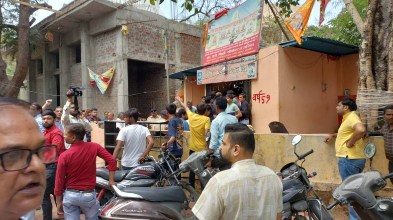 इंदौर: मंदिर हादसे के घायलों से मिलने अस्पताल पहुंचे CM शिवराज, मुआवजे का ऐलान