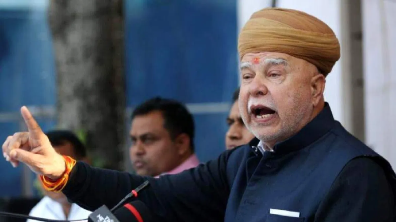करणी सेना के अल्टीमेटम पर अखिलेश बोले ये नकली सेना है, सुनों बीजेपी वालों हम चुप नहीं बैठेंगे!