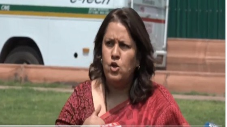 कंगना ने फिर किया कांड, गांधी जयंती पर बापू को ये क्या कह दिया, कांग्रेस बोली – ‘गोडसे के उपासक’…