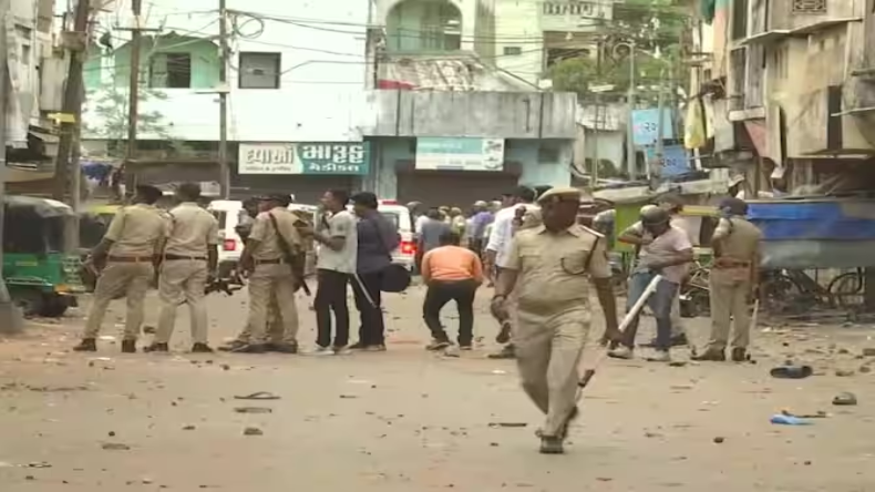 राजस्थान: टोंक में दो समुदायों के बीच पथराव, खूब चले लाठी-डंडे