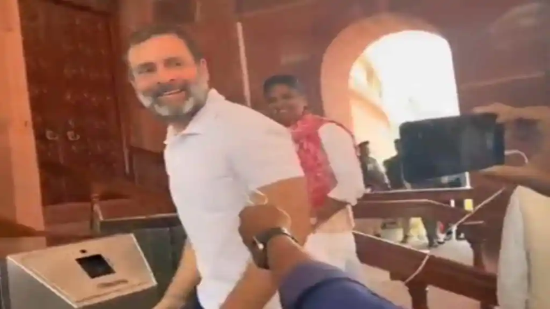 Rahul Gandhi का समर्थन करने पर भारतवंशी अमेरिकी सांसद की हुई खिंचाई, दिया ये जवाब