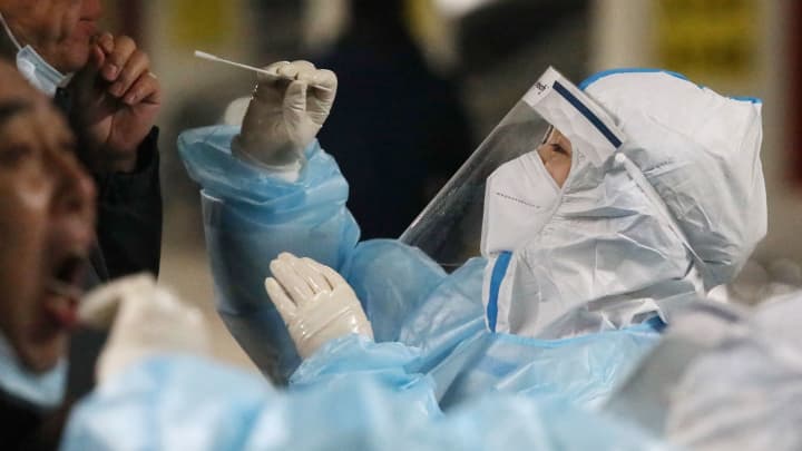 Coronavirus: देश में 24 घंटे में सामने आए कोरोना के 4,282 मामले, 14 की मौत