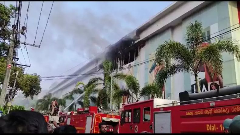 Patna City: पटना सिटी में आग का तांडव, मोबिल फैक्ट्री में आग लगने के बाद मची अफरा-तफरी
