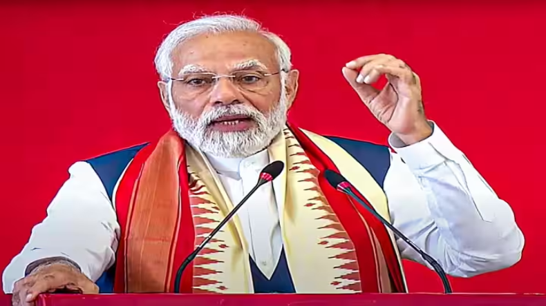 Karnataka: कलबुर्गी में PM Modi ने बच्चों से की मुलाकात, पूछे सवाल- ‘आगे क्या बनना चाहते हो’