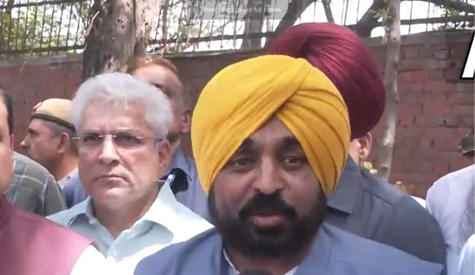 Delhi: ‘जब 370 हटी तब कहां थे केजरीवाल, आज जुटा रहे समर्थन’- केजरीवाल पर उमर अब्दुल्ला की कटाक्ष
