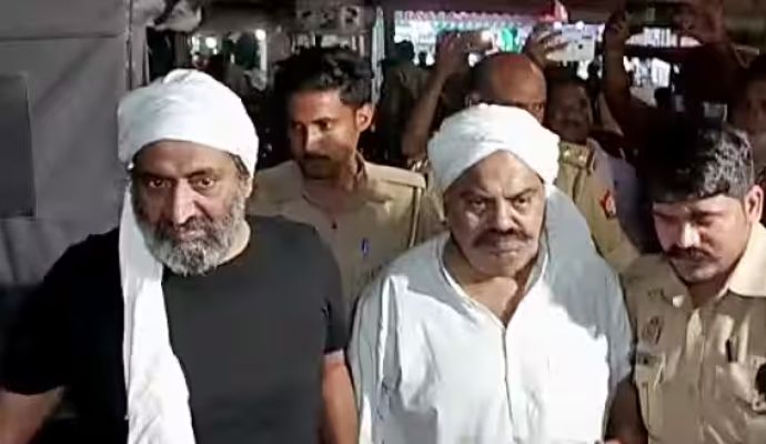 माफिया अतीक अहमद के बेटे अली की बैरक से मिला कुछ ऐसा, नप गए डिप्टी जेलर साहब, जानिए क्या थी वो चीज?