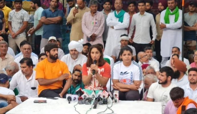 पहलवानों के समर्थन में दिल्ली कूच करेंगी खाप पंचायतें, बॉर्डर पर बढ़ाई गई सुरक्षा