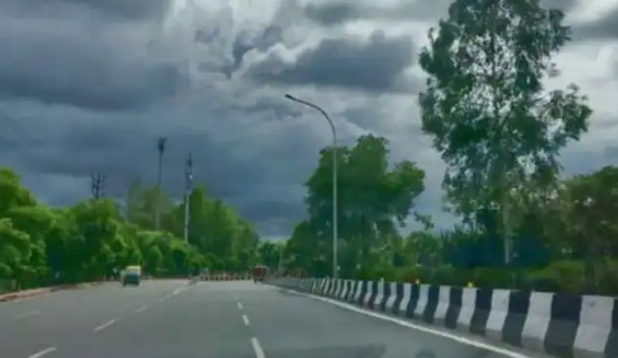 Weather Today: दिल्ली में गर्मी बरकरार! इन राज्यों में होगी बरसात, जानिए आज का मौसम अपडेट