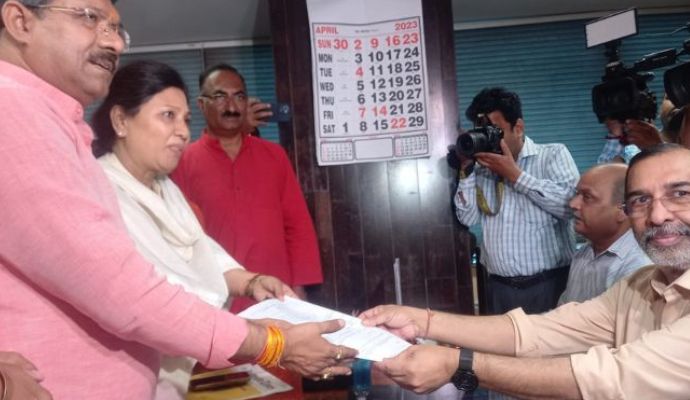 MCD मेयर चुनाव: बीजेपी की तरफ से शिखा राय ने नामांकन भरा
