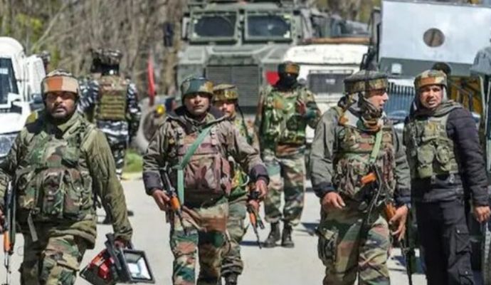 PM Modi Kashmir Visit: PM मोदी की आज श्रीनगर में रैली, 6400 करोड़ की परियोजनाओं की देंगे सौगात