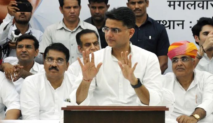 Rajasthan Election: राहुल गांधी की शिकायत ले चुनाव आयोग पहुंची BJP, एक्स अकाउंट तुरंत सस्पेंड करने की मांग