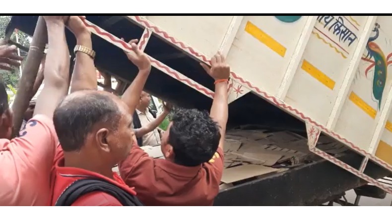 Bihar: पानी के लिए तरस रहे मुजफ्फरपुर के लोग, प्रशासन ने नहीं किया इंतज़ाम