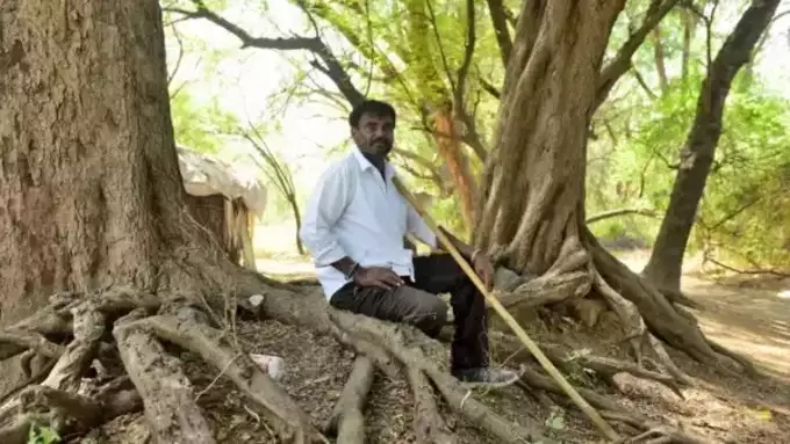 पानीपुरी बेचने वाले की दर्दनाक कहानी: एक हाथ नहीं, घर चलाने के लिए करते हैं काम