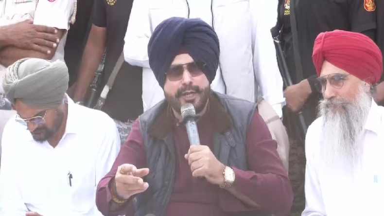 पंजाब: नवजोत सिद्धू का मान सरकार पर हमला, कहा- ऐसे कर्ज बढ़ता रहा तो सूबा हो जाएगा दिवालिया