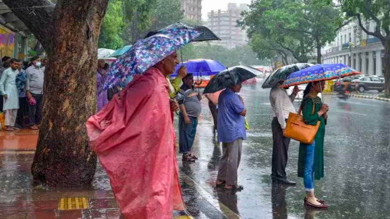 Weather Today: दिल्ली में गर्मी बरकरार! इन राज्यों में होगी बरसात, जानिए आज का मौसम अपडेट