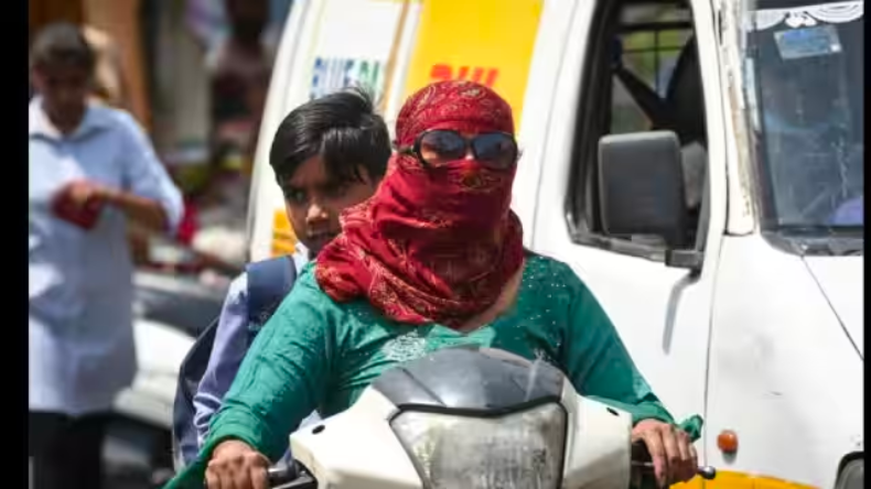 Weather Update Today: राजधानी में बारिश से राहत, यूपी, बिहार, ओडिशा व झारखंड में ‘हीटवेव’ की चेतावनी, IMD का नया अपडेट