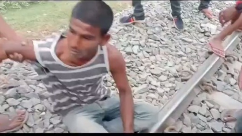 Rajasthan: नहीं हो रही ट्रेनों में यात्रियों की संख्या कम, अधिक भीड़ के कारण एक व्यक्ति का घुटा दम