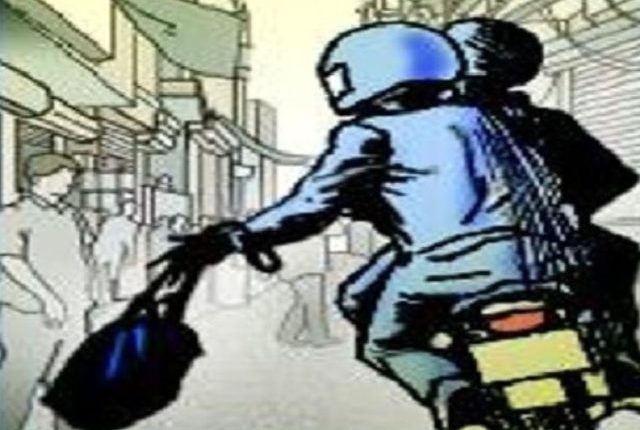 Crime: अपनी शादी से पहले पार्लर गई थी युवती, सिरफिरे आशिक ने मारी गोली