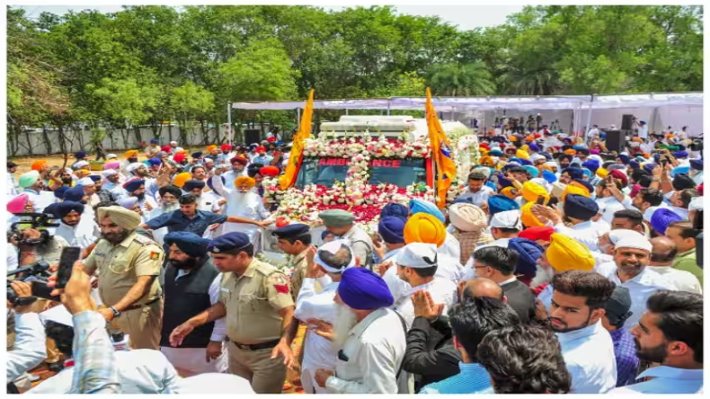पंजाब: प्रकाश सिंह बादल का आज पैतृक गांव ‘बादल’ में होगा अंतिम संस्कार, 50 हजार लोगों के आने की संभावना