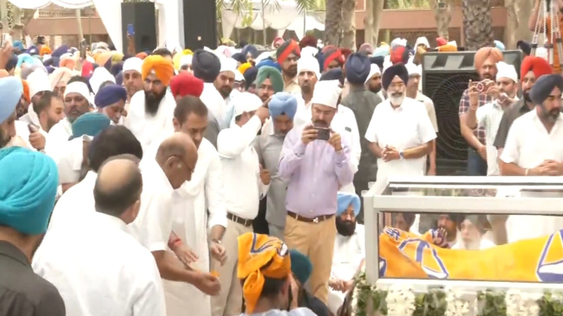 Punjab News: PM मोदी को मिले स्वर्ण मंदिर के मॉडल की ई-नीलामी पर विवाद, कई राजनीतिक दलों ने की ये मांग