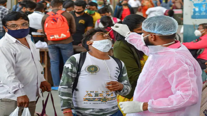 Coronavirus: देश में 24 घंटे में सामने आए कोरोना के 4,282 मामले, 14 की मौत