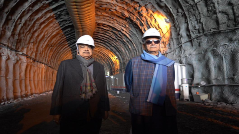 केंद्र सरकार ने बैन किए पाकिस्तान से संचालित 14 मैसेंजर ऐप, देश की सुरक्षा के लिए बताया खतरा