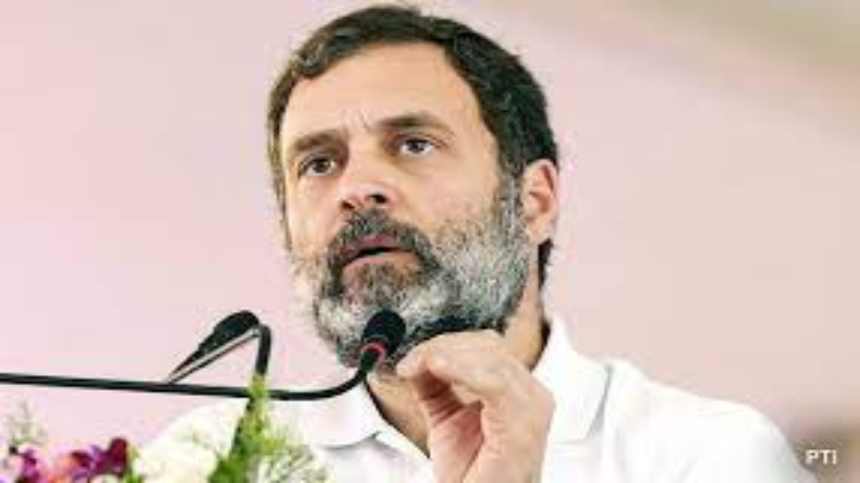PM बनकर पछता रहे थे राजीव गांधी, अपने एक्टर दोस्त से बोले थे फंस गया हूं यार!