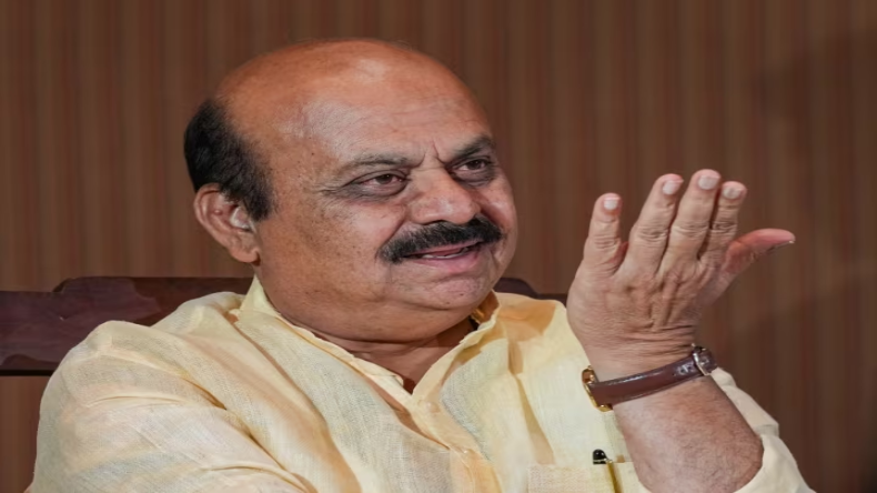 दुश्मन दोस्त बन गये… शिवकुमार का दावा- कांग्रेस सरकार गिराने की प्लानिंग कर रहे बीजेपी और जेडीएस