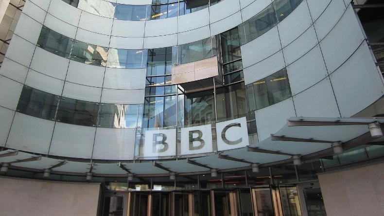BBC Documentary Row: PM मोदी पर डॉक्यूमेंट्री को लेकर BBC पर ₹10,000 करोड़ का मानहानि मुकदमा