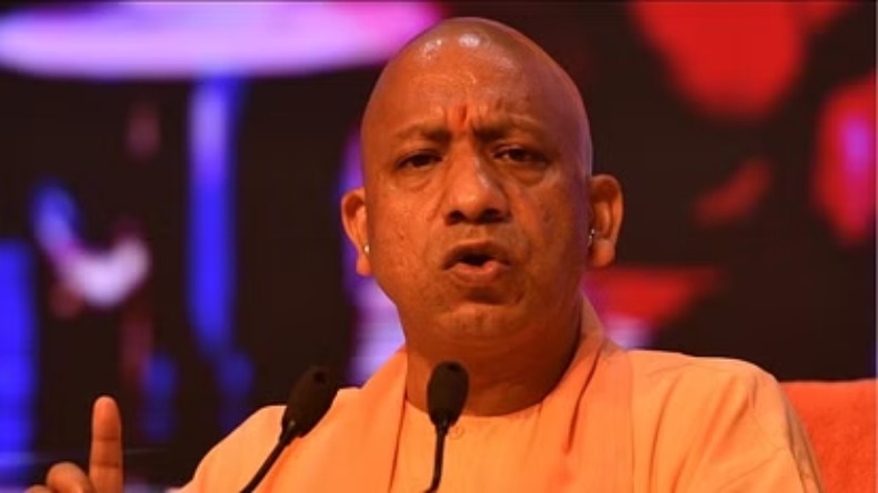 मानसून के समय कार चलाते वक्त इस बातों का रखें ध्यान, दुर्घटना से बचें