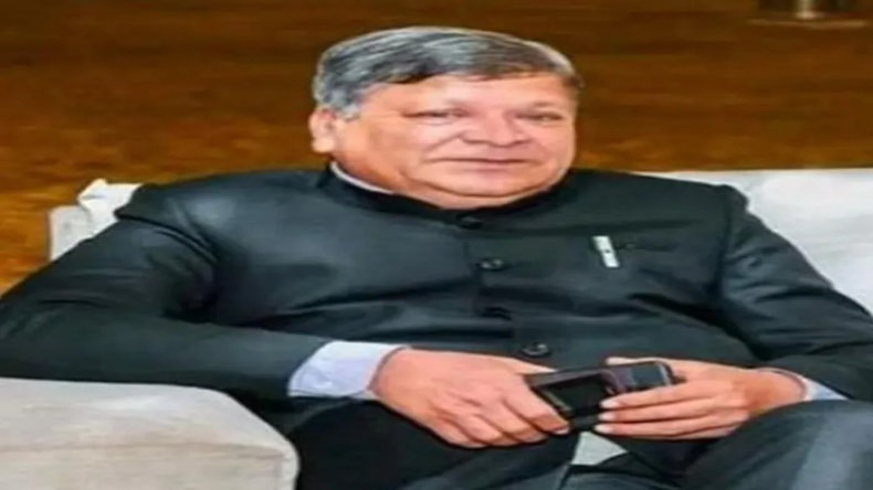 यूपी निकाय चुनाव: डिप्टी CM केशव मौर्य और ब्रजेश पाठक ने डाला वोट, भूपेंद्र चौधरी ने भी सपरिवार किया मतदान