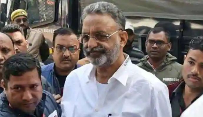भाई जैसा दोस्त निकला धोखेबाज, पत्नी को लेकर हुआ फरार