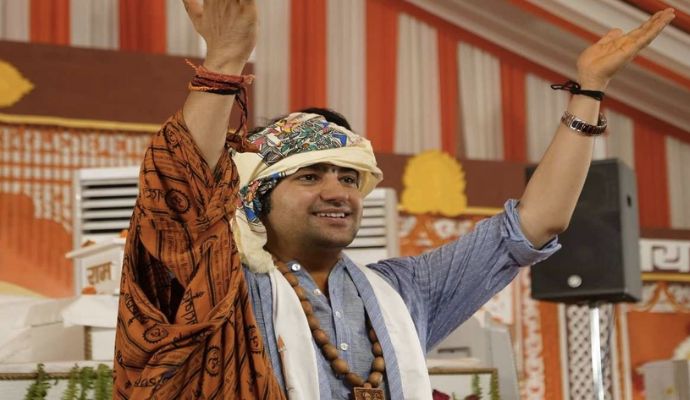 ….तो हम भारत ही नहीं पाकिस्तान को भी बना देंगे हिंदू राष्ट्र- गुजरात में दहाड़े बागेश्वर बाबा