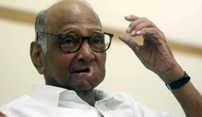 मुंबई: एनसीपी दफ्तर के बाहर एक कार्यकर्ता ने आत्महत्या करने की कोशिश की, खुद पर छिड़का केरोसिन