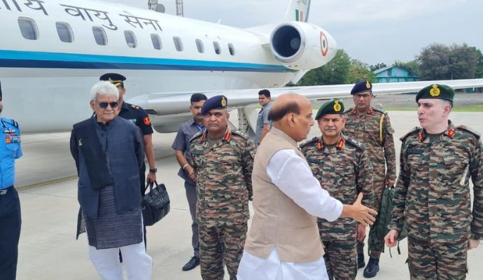 Azam Khan: ‘आजम खान का एनकाउंटर हुआ तो देश में क्या होगा, कल्पना…’, सपा नेता रामगोपाल यादव का बड़ा बयान