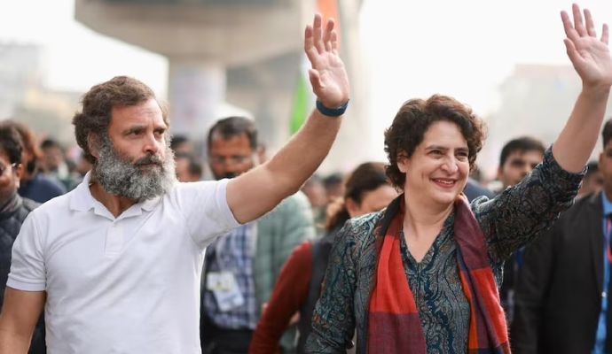 कर्नाटक चुनाव: प्रियंका गांधी ने विजयनगर में किया रोड शो, कांग्रेस के लिए मांगे वोट