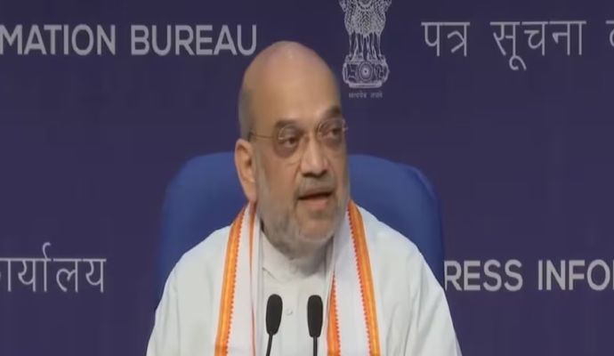 पीएम लोकतंत्र की बात करते हैं, देश में तो लोकतंत्र की हत्या हो गई है- संजय राउत