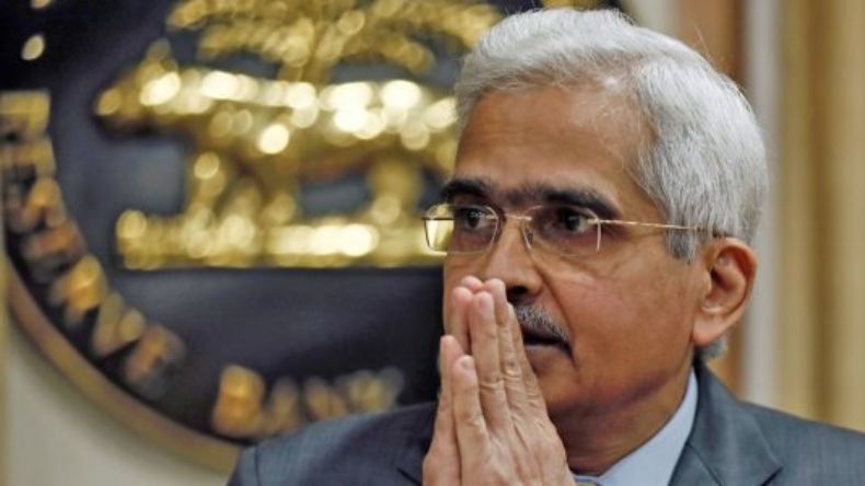 RBI: RBI की बैंकों के खिलाफ ताबड़तोड़ कार्रवाई जारी, अब कोटक महिंद्रा बैंक पर लगाई ये रोक