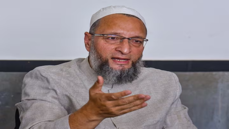 ओवैसी के घर पर फेंकी गई काली स्याही, बुरी तरह भड़के हैदराबाद सांसद, कहा- अब मेरा…