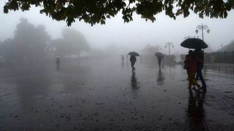 Weather Update: चिलचिलाती गर्मी के बीच बारिश से मिलेगी इन राज्यों को राहत, लू की चपेट में एमपी-राजस्थान और कर्नाटक